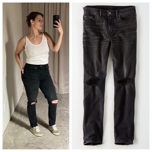 American Eagle Dad Jean Next Level Flex Black Distressed